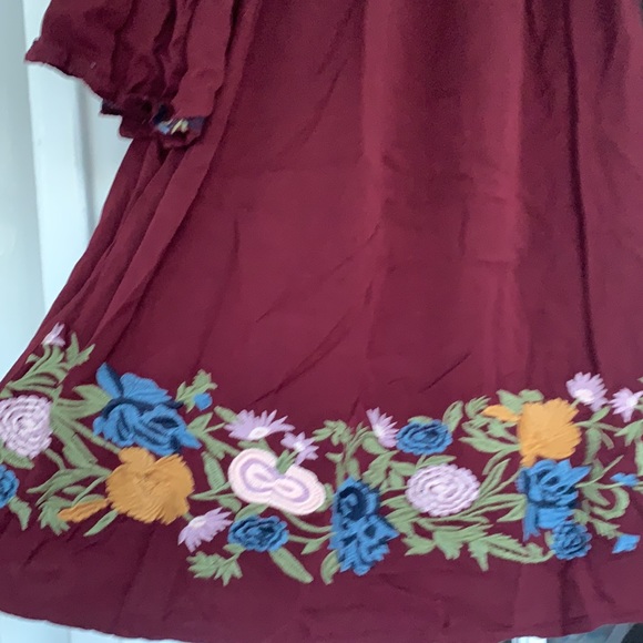 Solitaire Off-The-Shoulder Dress - Picture 6 of 12